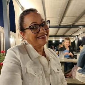 Meet your Posher, Maria izabel